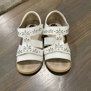 Livie and Luca size 1 white sandals EUC